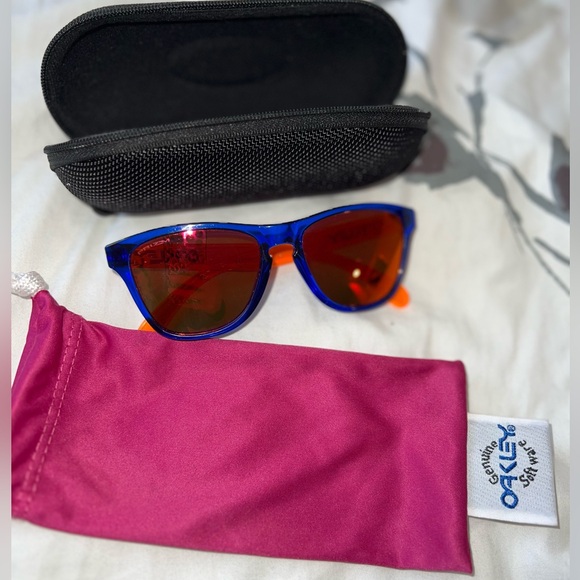 Oakley Youth Frogskin sunglasses - Picture 4 of 11